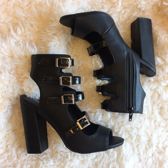 Block Heels - Picture 2 of 5